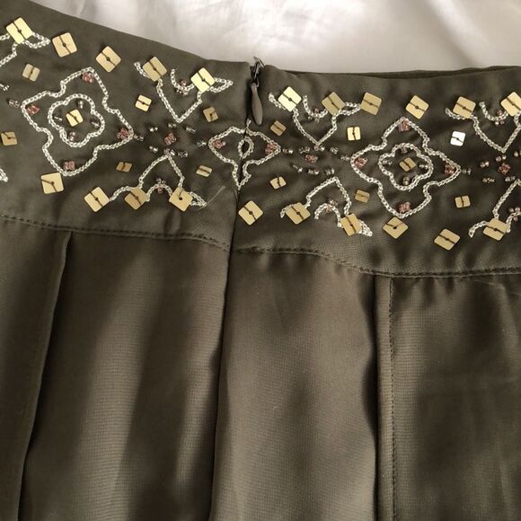 Worthington Pleated Skirt with Beaded Waist Size 12 Gently Used Olive - Picture 8 of 8